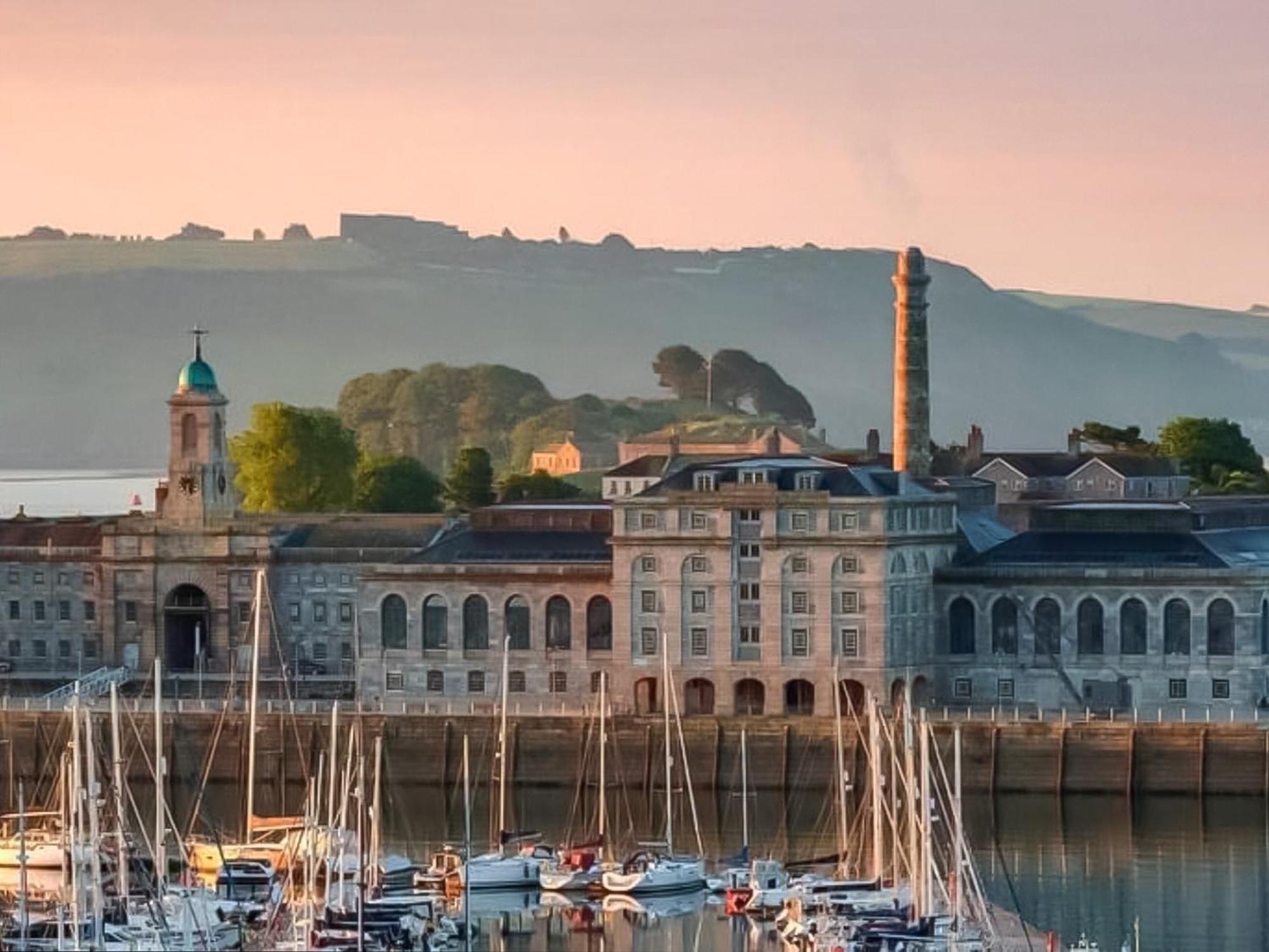 The Sail Loft - Royal William Yard Apartment Millbrook ภายนอก รูปภาพ